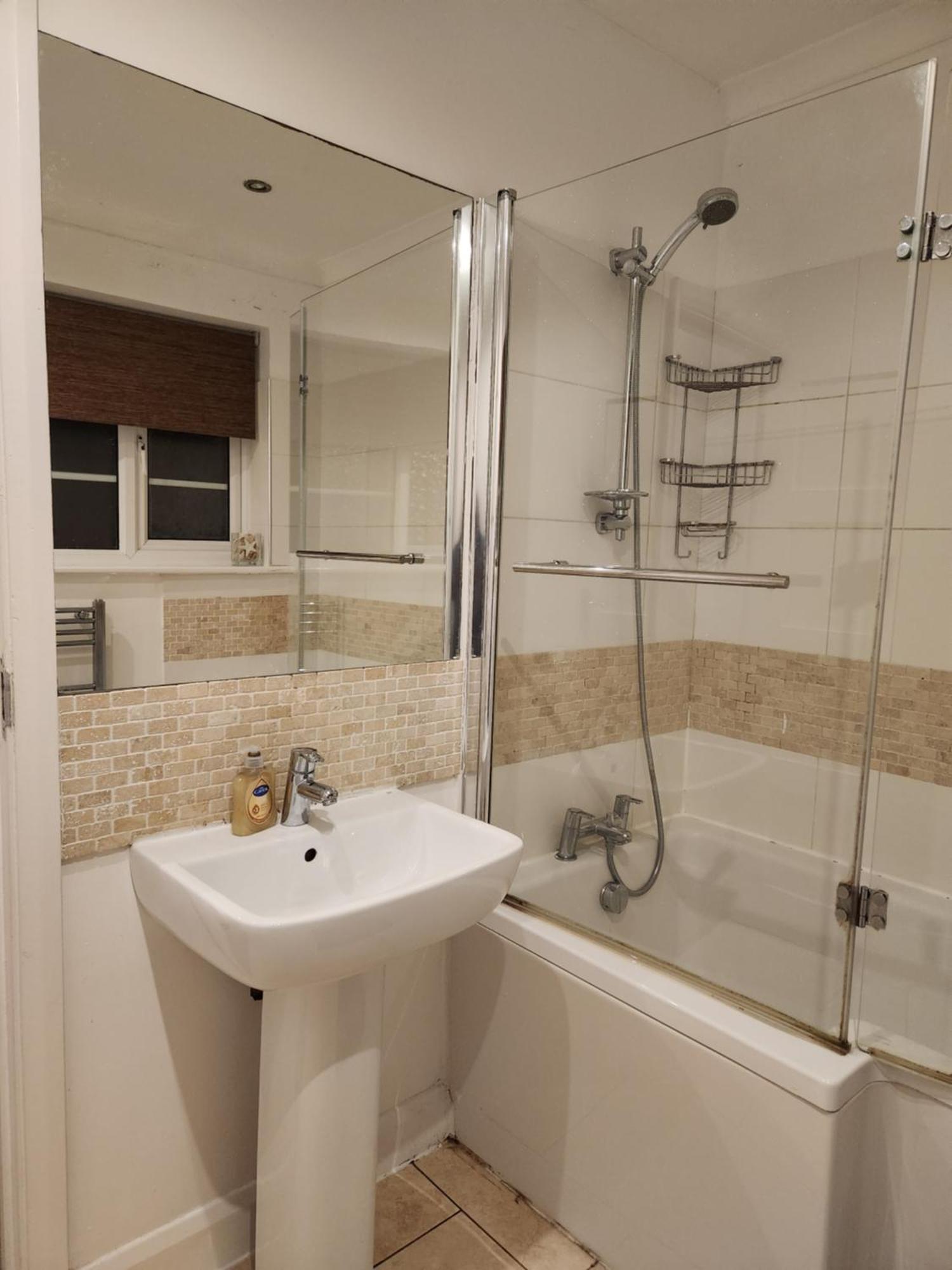 Elmdon House With 4 Spacious Bedrooms To Choose Бирмингем Экстерьер фото