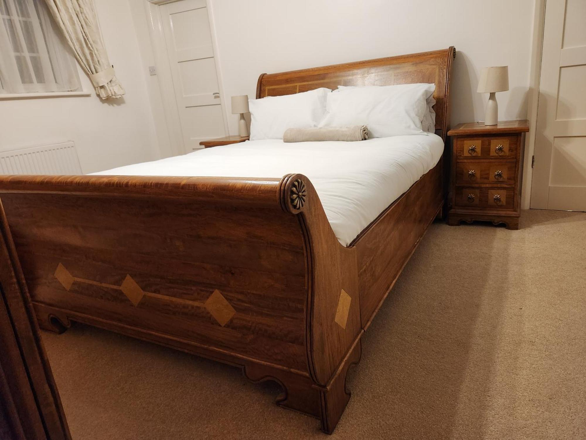 Elmdon House With 4 Spacious Bedrooms To Choose Бирмингем Экстерьер фото